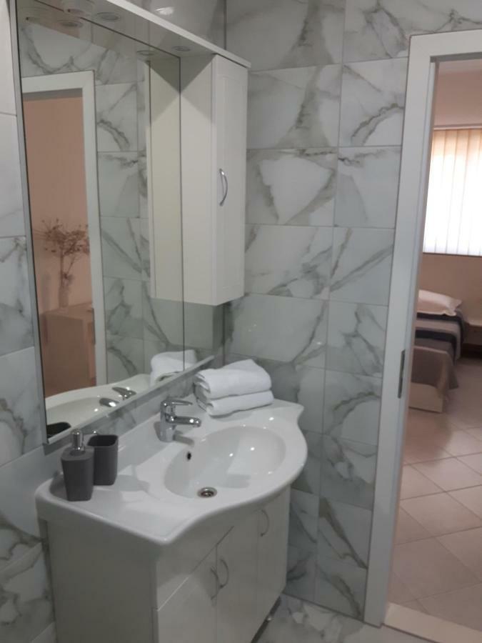 Apartments Nika Trogir Luaran gambar